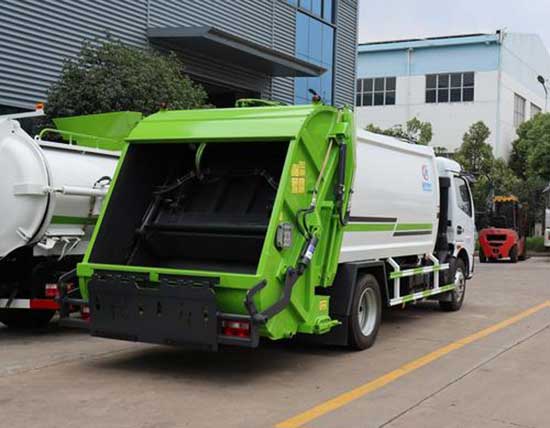 電廠垃圾車車廂耐磨防腐 雙組分聚脲噴涂機(圖1) 電廠垃圾車車廂耐磨防腐案例