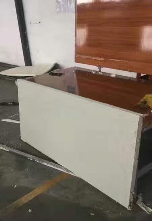 聚氨酯發泡填充防盜門案例