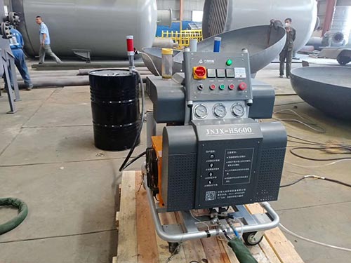 便攜式聚脲噴涂機(jī)(圖1) H5600便攜式聚脲噴涂機(jī)