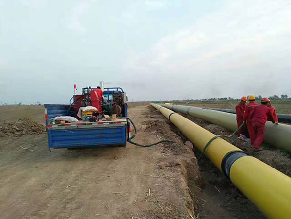 聚氨酯現場發泡管道補口保溫