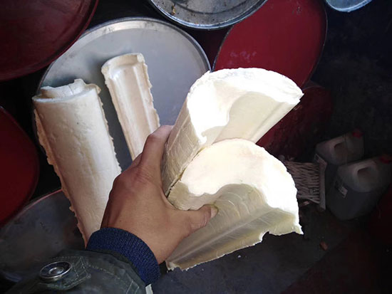 硬質聚氨酯瓦殼澆注