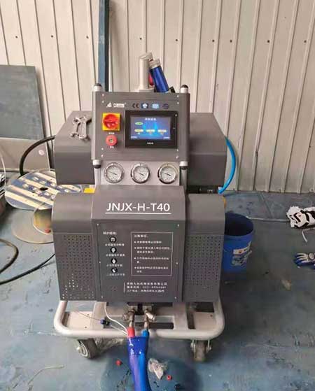 噴涂硬泡聚氨酯在冷庫方面的應用(圖1) 冷庫聚氨酯噴涂機設備